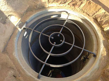 Brunnenabdeckung aus massivem Stahl